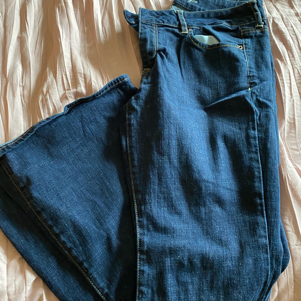 Skinny super flare ae jeans 🦋